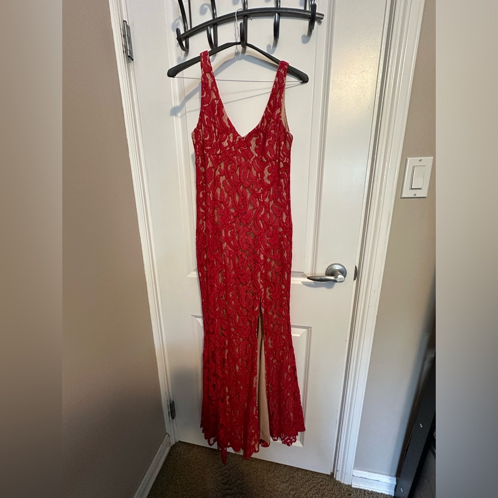 Size 2 red BCBG Max Azria lace gown with slit, train and nude underlay